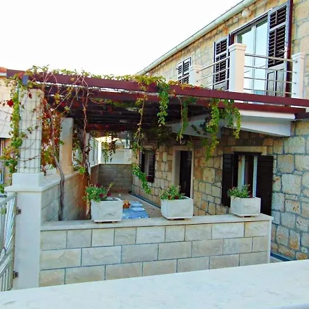 Zoran - 30 M From Postira